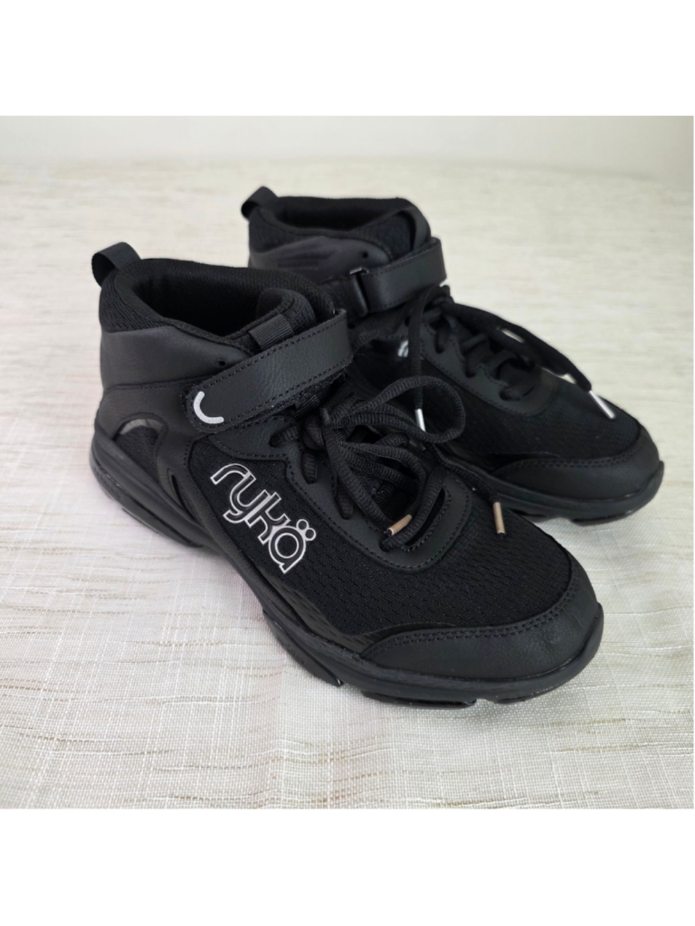 Women's Ryka Athletic Mid-Top Sneakers in Black size 8